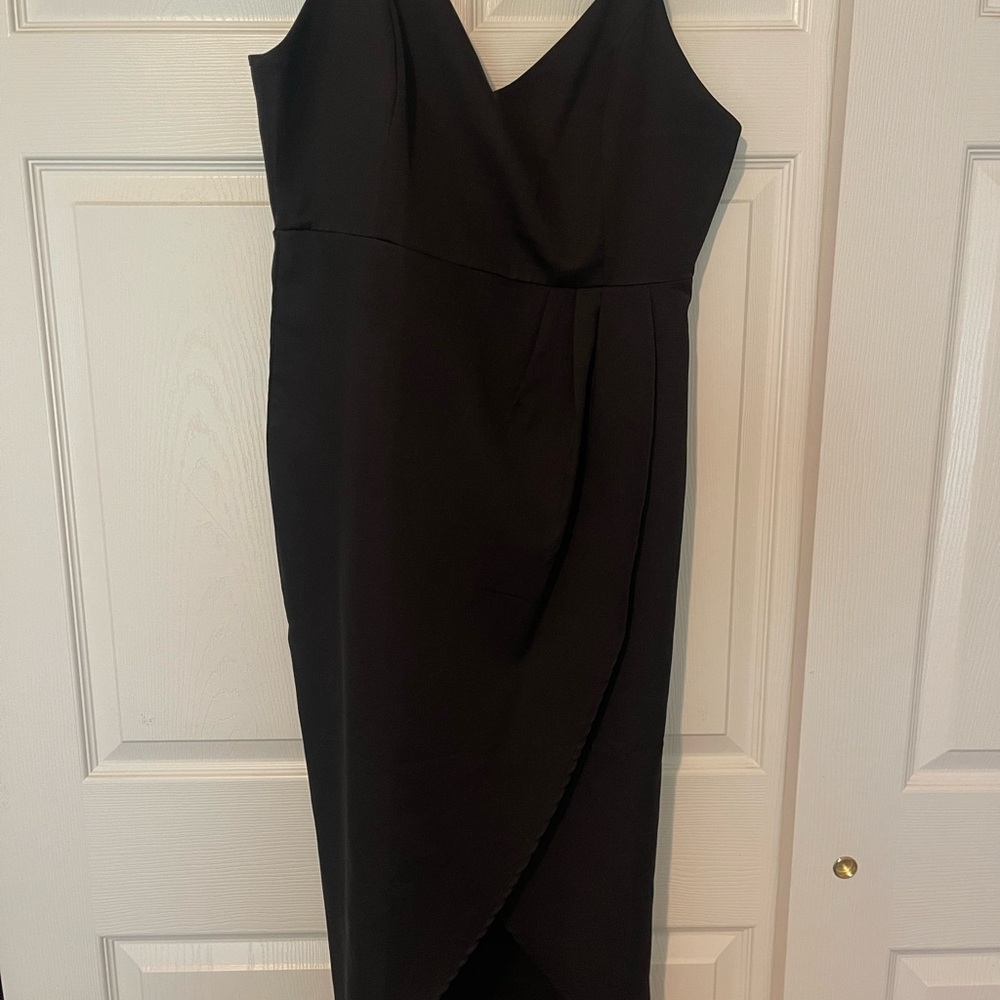 Elegant Black Sleeveless Dress